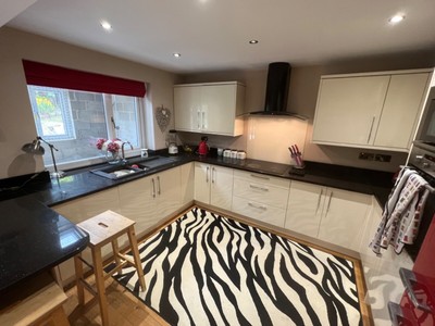 Kitchen Extractor Under Microwave 13 USED COMPLETE KITCHEN units plus granite worktop and appliances £500.00