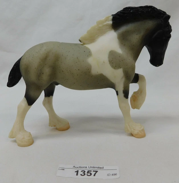 1004/1357 Clydesdale Play Horse