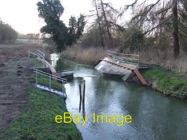 Photo 6x4 Weir on the Little Ouse River Euston Looking west along the Riv c2009