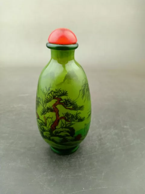 Exquisite Chinese interior painted green glass snuff bottle