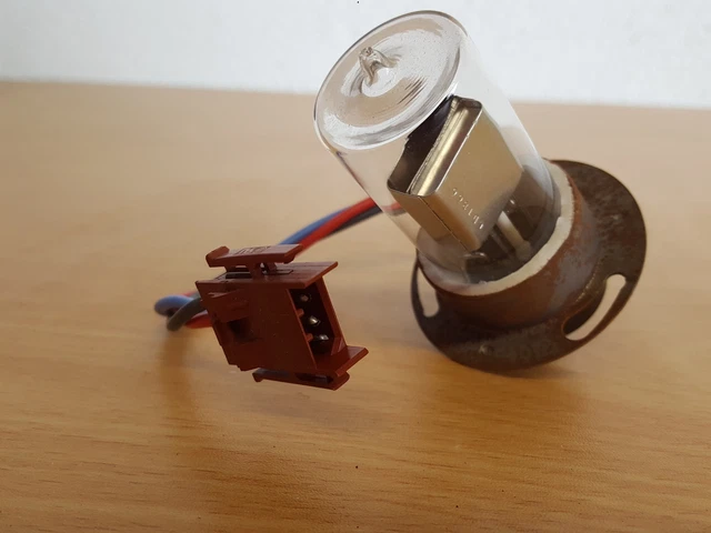 Heraeus Deuterium Lamp J64 80013730 1512 Aquamatic Lab