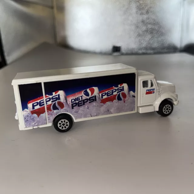 Pepsi delivery toy semi truck 1993 road champs Vintage white metal diecast