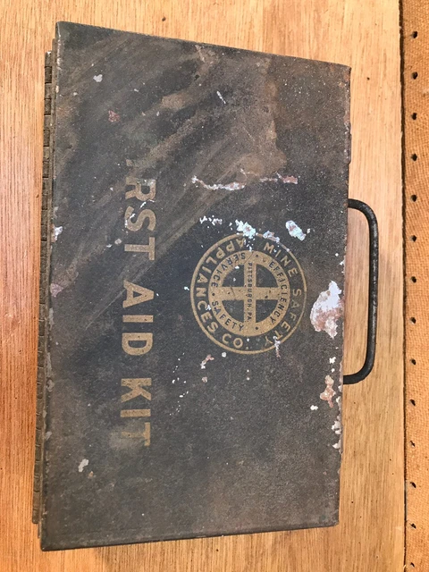 VINTAGE MINE SAFETY APPLIANCE CO FIRST AID KIT Full Illustrated Pittsburgh PA