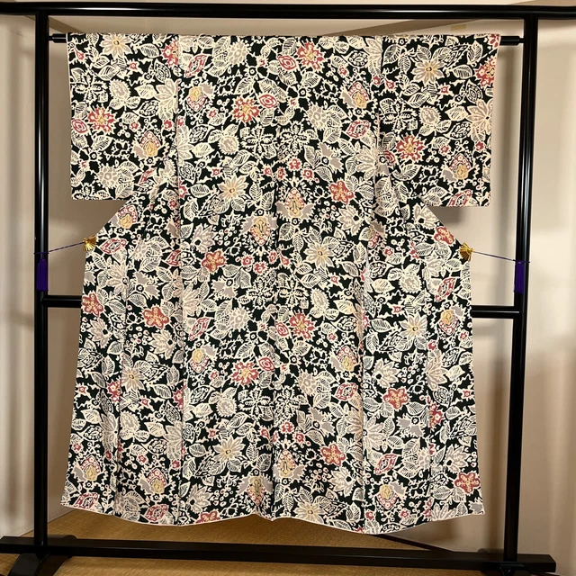 K3016094 Antique Japanese Kimono Silk Komon