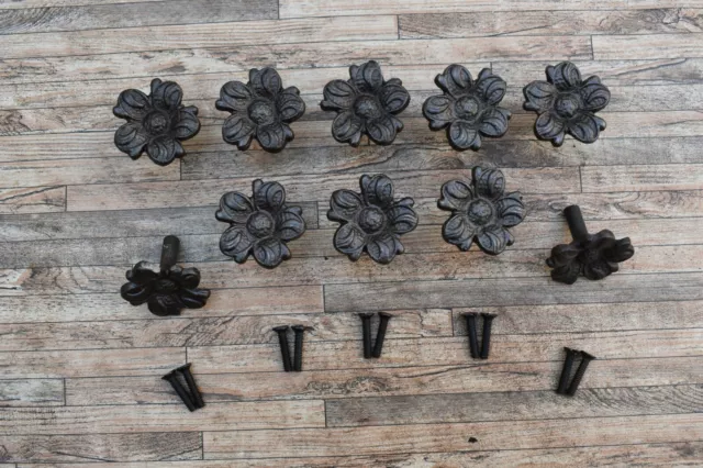 10Pc Vtg Cast Iron Flower Shape Drawer Cabinet Door Gate Pulls Knobs Handle
