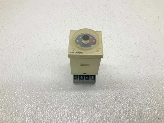 Allen Bradley 700-HRM12TA17 On Delay Timing Relay 100-240 VAC Ser. B HRM