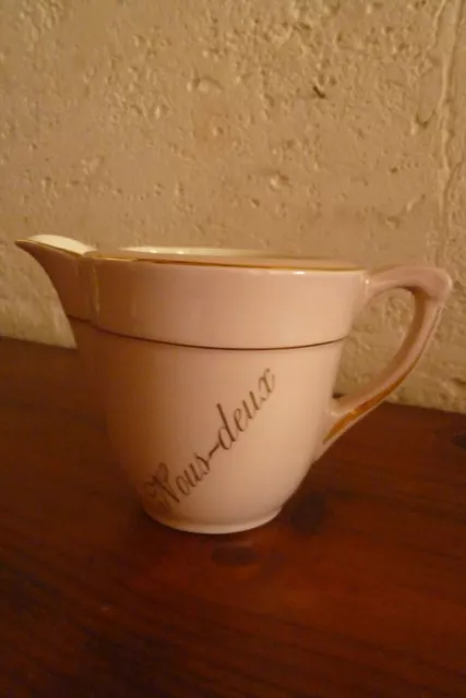Joli pot à lait, crémier Nous deux couleur rose tendre Moulin des Loups France
