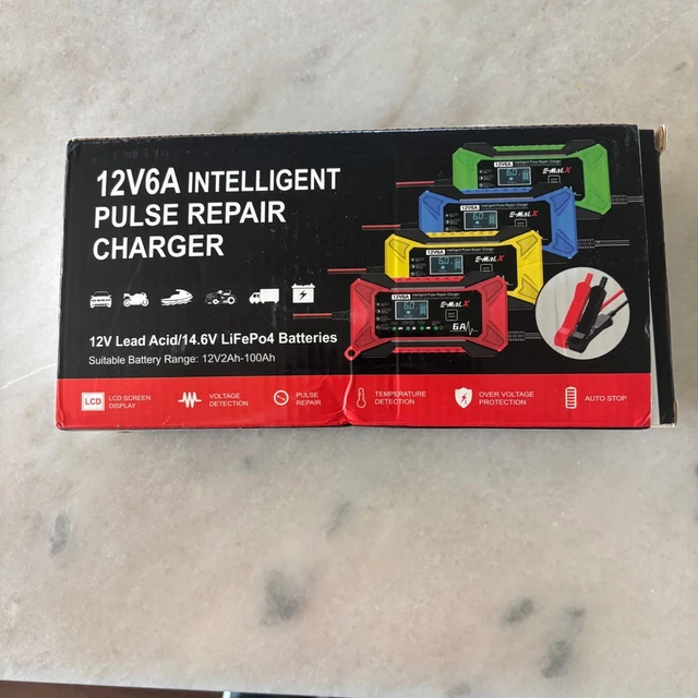 Chargeur Intelligent Pour Batteries Ni-MH Et Ni-Cd - Tensions : 2.4V, 3.6V, 4.8V, 12V - Neuf Avec Prise EU
