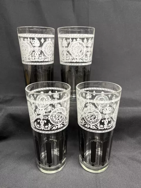 Set Of 4 Vintage White Paisley And Black Pillars Pattern Glass Tumblers.