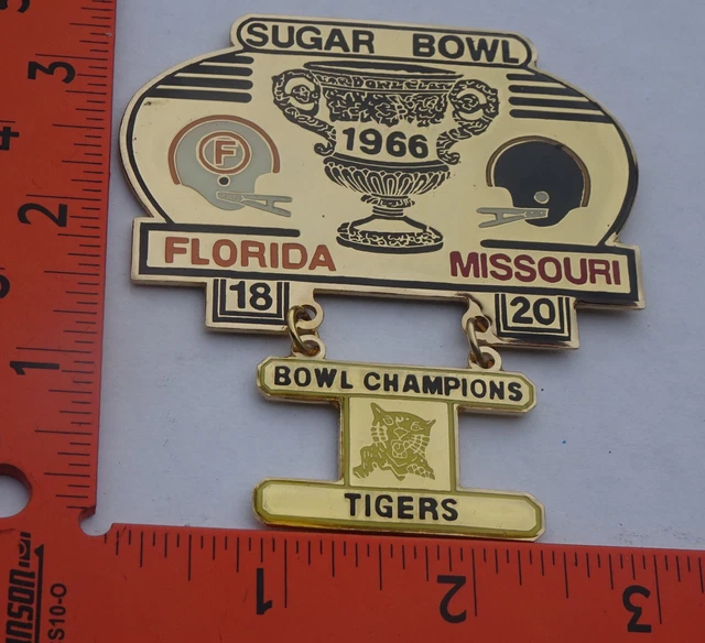 1966 - Florida Gators vs. Missouri tigers sugar Bowl pin commemorative
