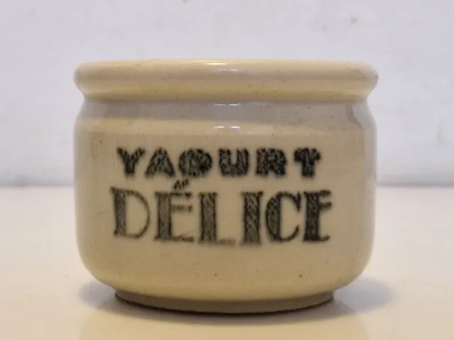Vintage - rare pot de yaourt en grès - Marque "Délice" en noir - D. 7,8 - 1930