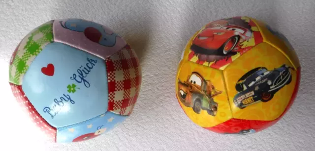 2 Baby Bälle - 1 x Spiegelburg und 1 x Disney Pixar Cars Autos - je 10 cm Durchm