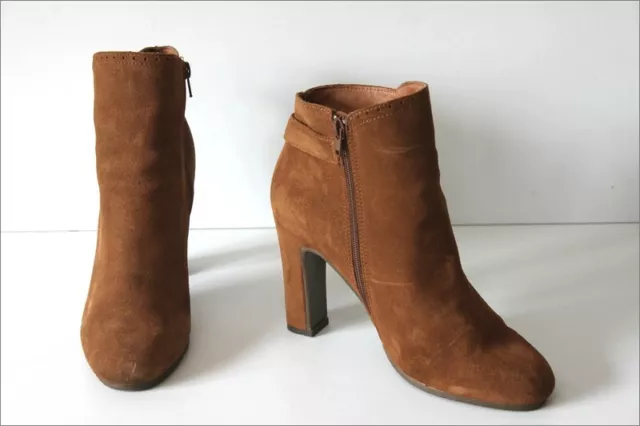 Bottines sales daim marron