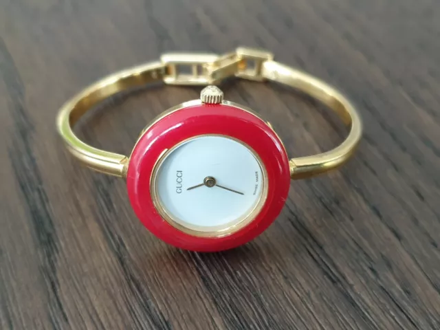 Gucci sales watch 1100l