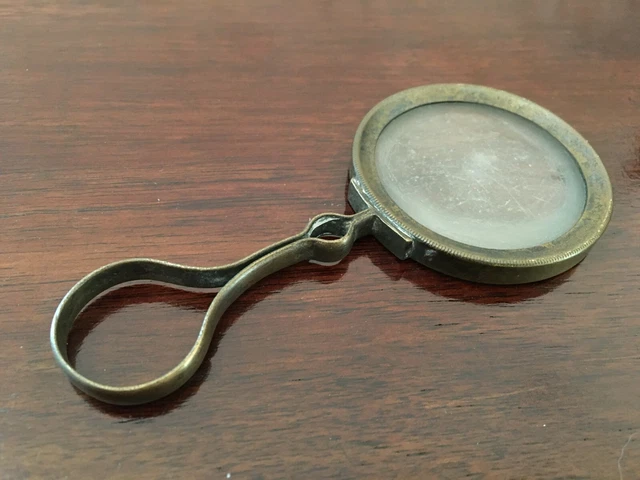 loupe en laiton