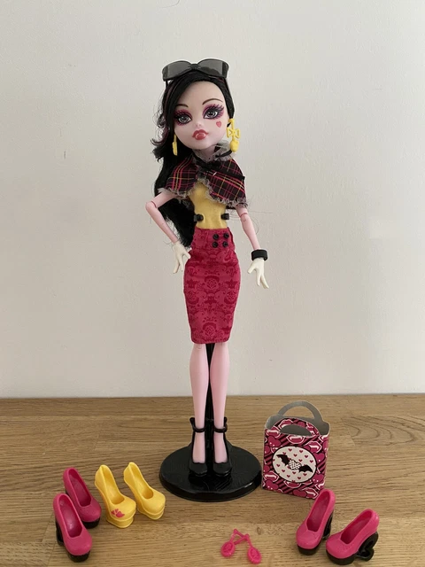 Draculaura i sales love shoes