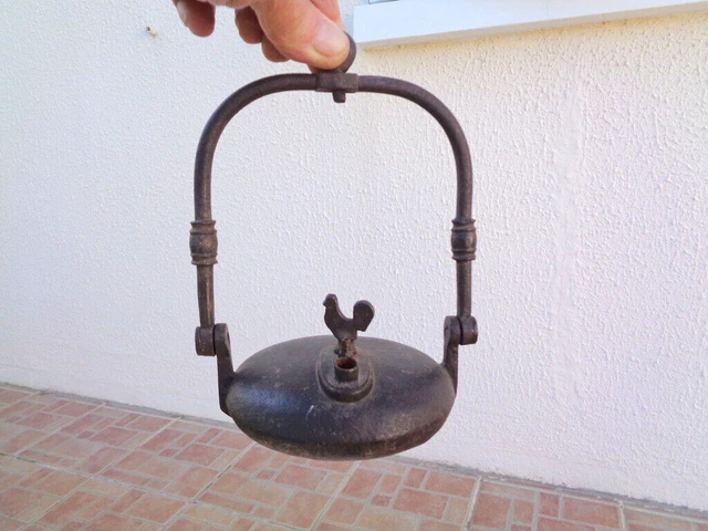 ANCIENNE LAMPE A HUILE DE MINEUR RAVE AU COQ XIXe SIECLE