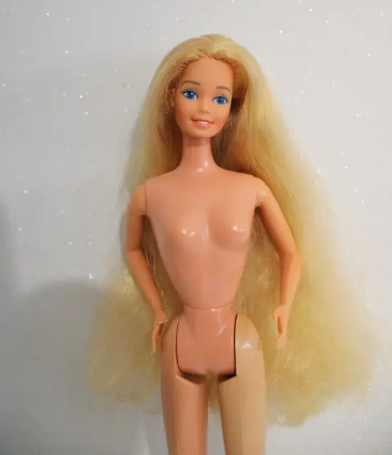 Barbie Twirly Curls 1982 Superstar vintage nude doll very good conditions
