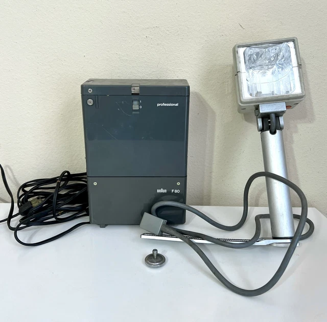 Unidad de flash portátil profesional Braun F80 Leitz década de 1960 funciona pistola flash enchufada