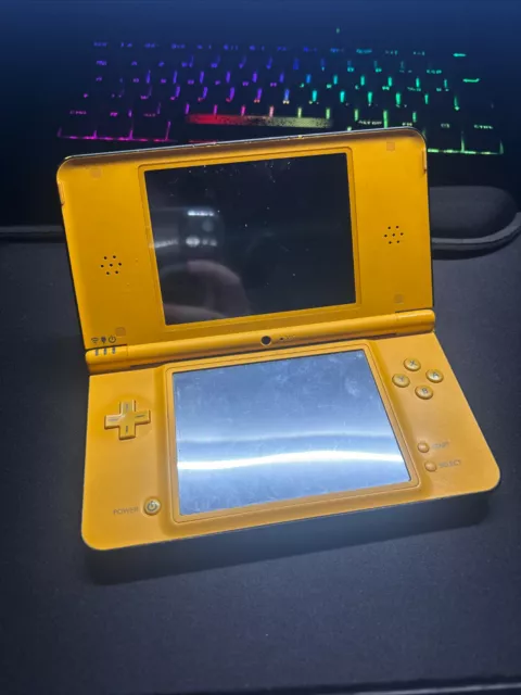 Nintendo DSi XL Console Portable - Jaune