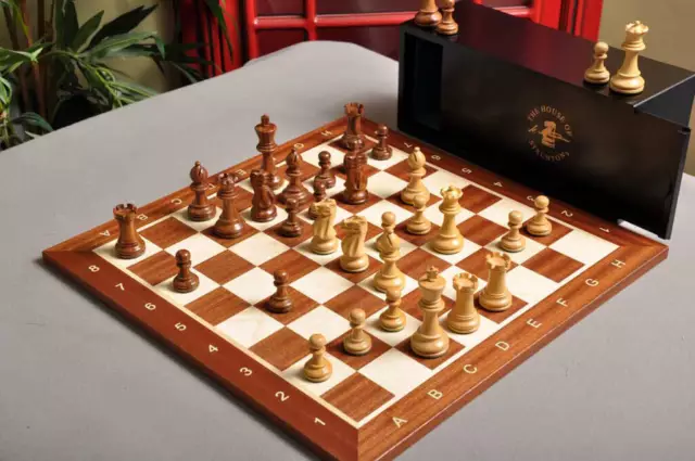 The Library Grandmaster Chess Set, Box & Board - Golden Rosewood & Boxwood 3
