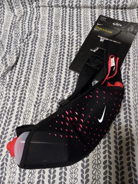 NIKE Double Flask Belt 20 oz Unisex Black/Hyper Pink/Silver Swoosh NRL89049OS
