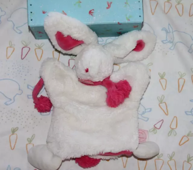 DOUDOU et COMPAGNIE LAPIN POMPOM MARIONNETTE BLANC ROSE FUSHIA