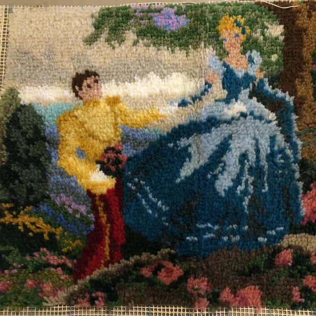 Alfombra de gancho de pestillo 21"" x 26"" bordes inacabados de Cenicienta y Príncipe Encantador