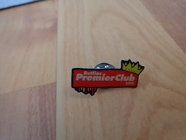 Classic Butlins Holiday Camp Resort - Butlins Premier Club 2009 Enamel Pin Badge