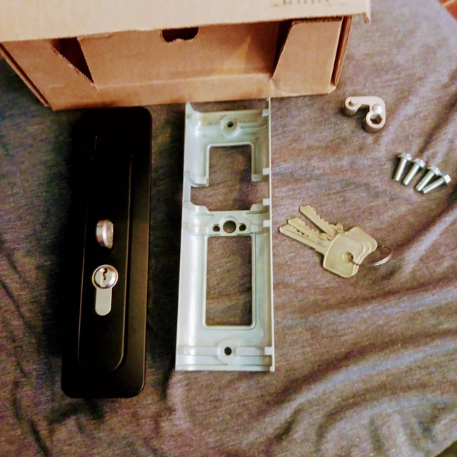 Southco Multi Point Latch with Keys New in Box. Model # M3-99-121. 