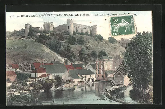 CPA Druyes-les-Belles-Fontaines, Le Lac et l´ancien Château 1909