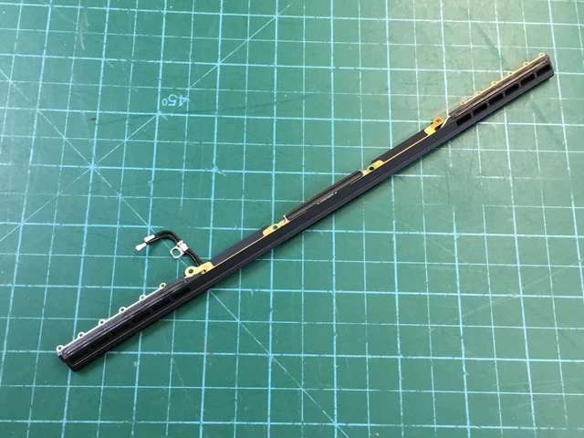 Apple MacBook Pro A2289 2020 Vent Antenna Module