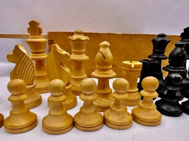 Vintage Wooden Staunton Chess Set Original Wood Sliding Box Games Competition