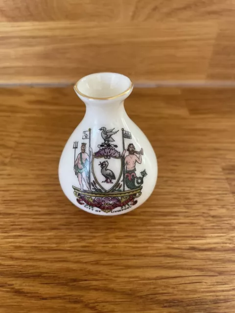 Arcadian Crested China Vase (No 144) - Crest for City of Liverpool