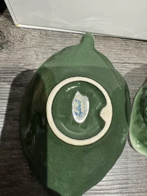 Keramik Keramik-Englische Majolika-Grün-Sauce oder Soße Boot mit Untertasse-Vintage 3