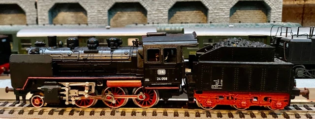 Märklin DB Dampflok BR 24 058 (Gebraucht) in Breitenbach für CHF 27