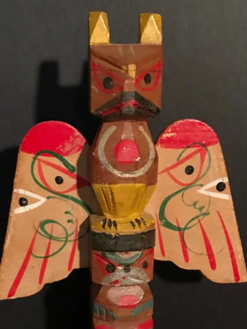An American Folk Art “New York Thruway” Totem Pole, Excellent Condition, C1940 An American Folk Art “New York Thruway” Totem Pole, Excellent Condition, C1940