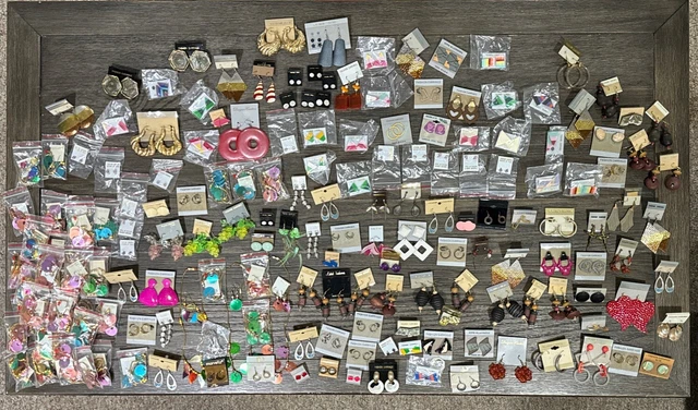 HUGE lot Of Vintage mod estate Earrings 100’s Of Pairs SEE ALL PHOTOS!!