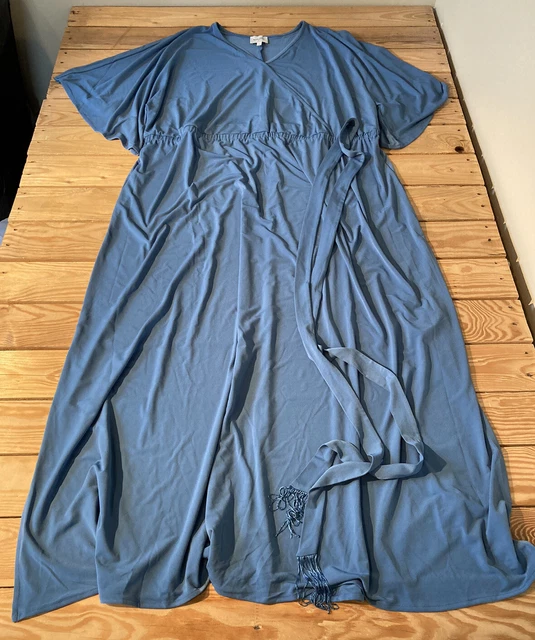 haute hippie NWOT women’s knit maxi dress with fringe belt size 2X blue t12