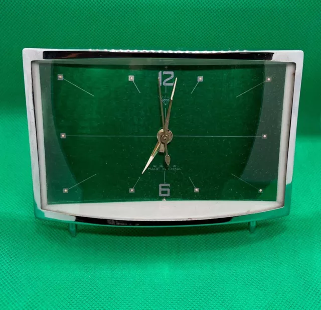 Orologio sveglia da tavolo vintage anni 70 con carica a mano funzionante