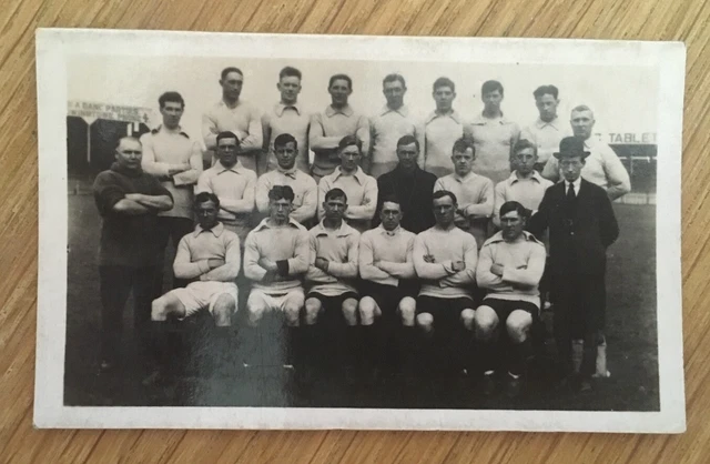 Nottingham Forest Team Trade Card by Chums 1922 Series Football Teams Card No. 2