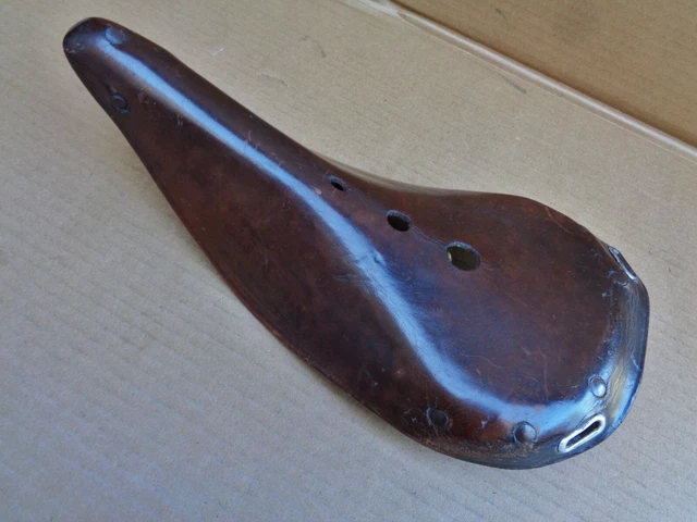 Ancienne selle vélo / bicyclette / Vélocipéde EXCELSIOR - Équipements vélos Ancienne selle vélo / bicyclette / Vélocipéde EXCELSIOR - Équipements vélos