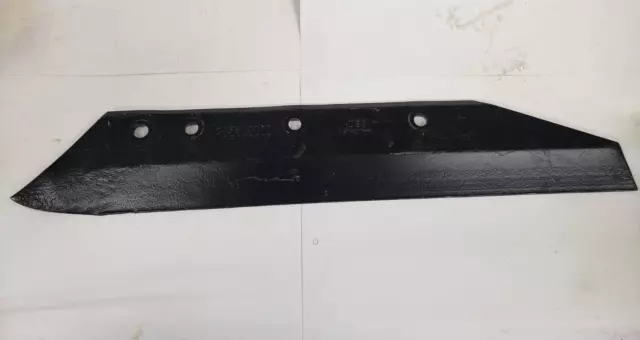 Case IH 463238R2 Plowshare RH 18"