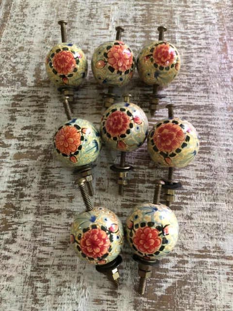 Ensemble de 8 boutons/armoire de porte floraux peints à la main avec quincaillerie en laiton Inde