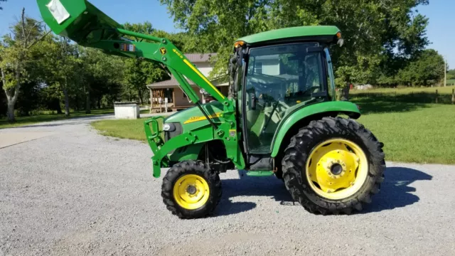 2005 John Deere 4520 4WD Tractor and Loader