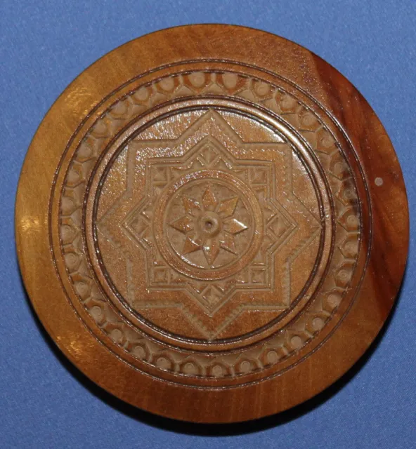 Vintage Ornate Carved Wood Powder Compact Case