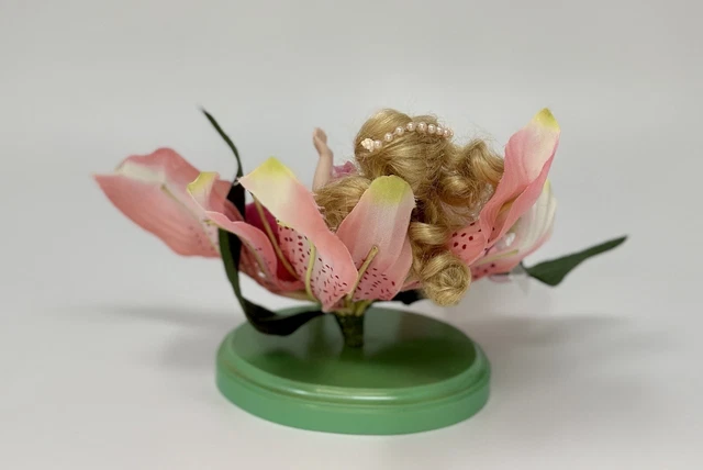Paradise Galleries Treasury Collection Porcelain Thumbelina Doll Timeless Tales 8
