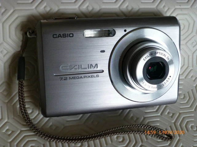 CASIO EXILIM Digi Foto EX-Z75 7.2 MP -2.6" Wide LCD Imballo Originale + Custodia