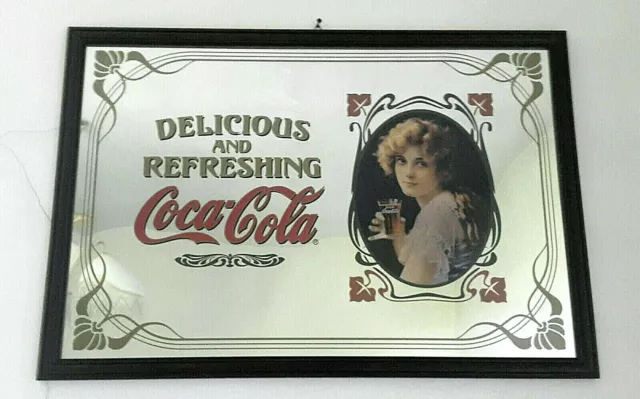 Coca Cola grande specchio con cornice coeva in legno Coca Cola grande specchio con cornice coeva in legno