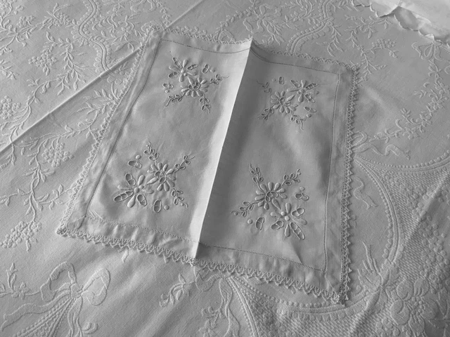 Napperon en coton au crochet fait main : centre de table lilas (12 pouces) - France